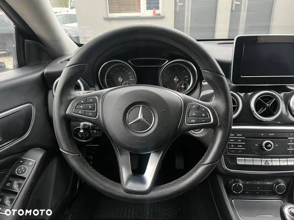 Mercedes-Benz CLA 180 d AMG Line - 15