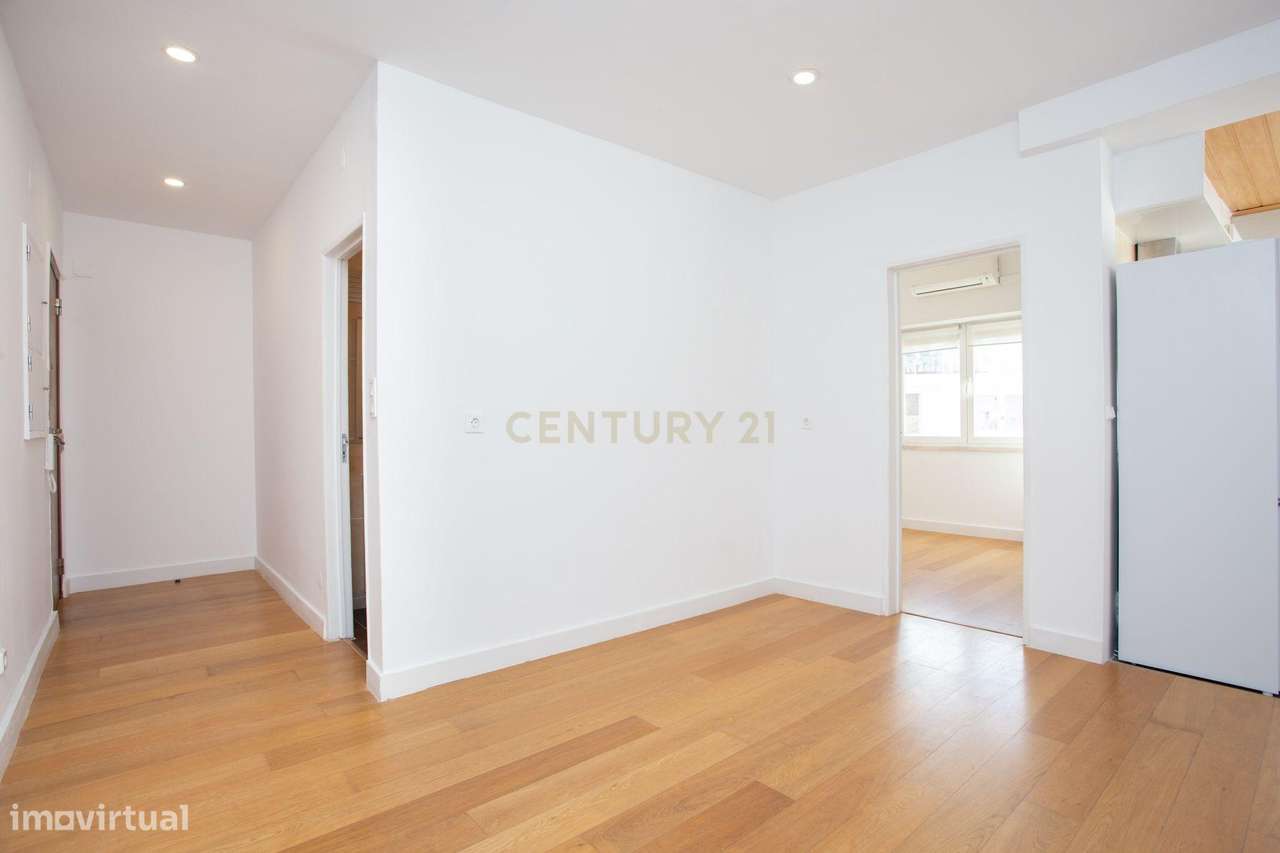 Apartamento T1 para arrendamento em Queijas - Grande imagem: 4/16