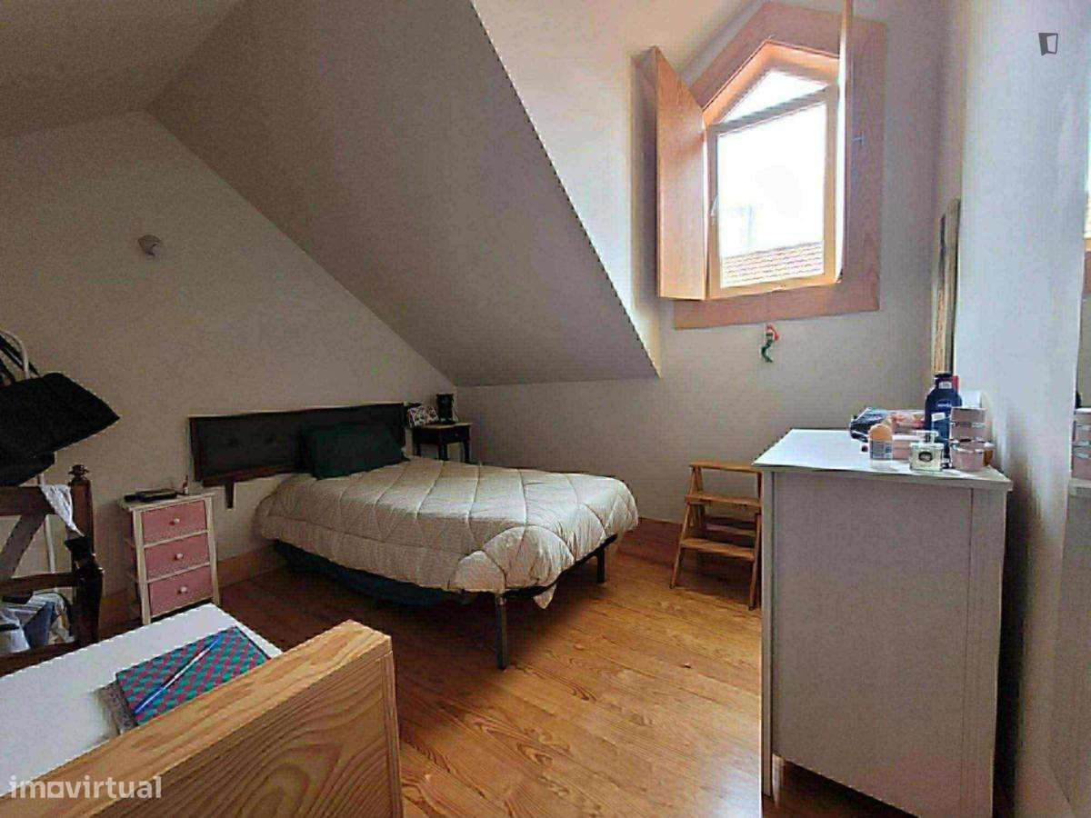 Quarto - localizado em Vila nova de gaia - Grande imagem: 4/10