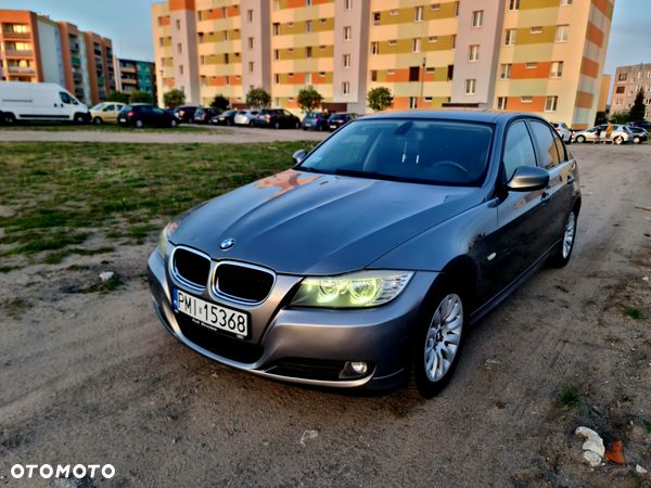 BMW Seria 3 318d DPF Edition Lifestyle - 1