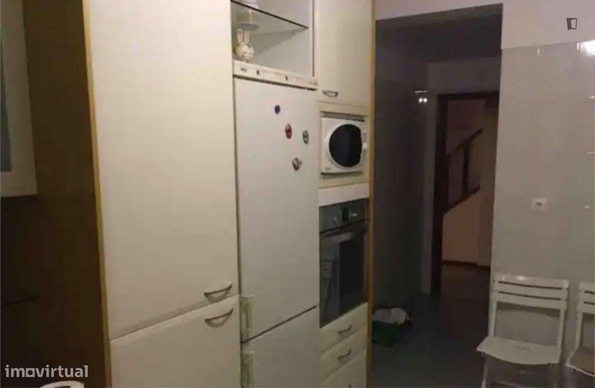 Quarto - localizado em Santarem - Grande imagem: 4/12