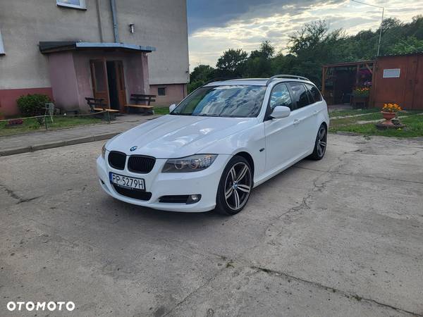 BMW Seria 3 318d - 15