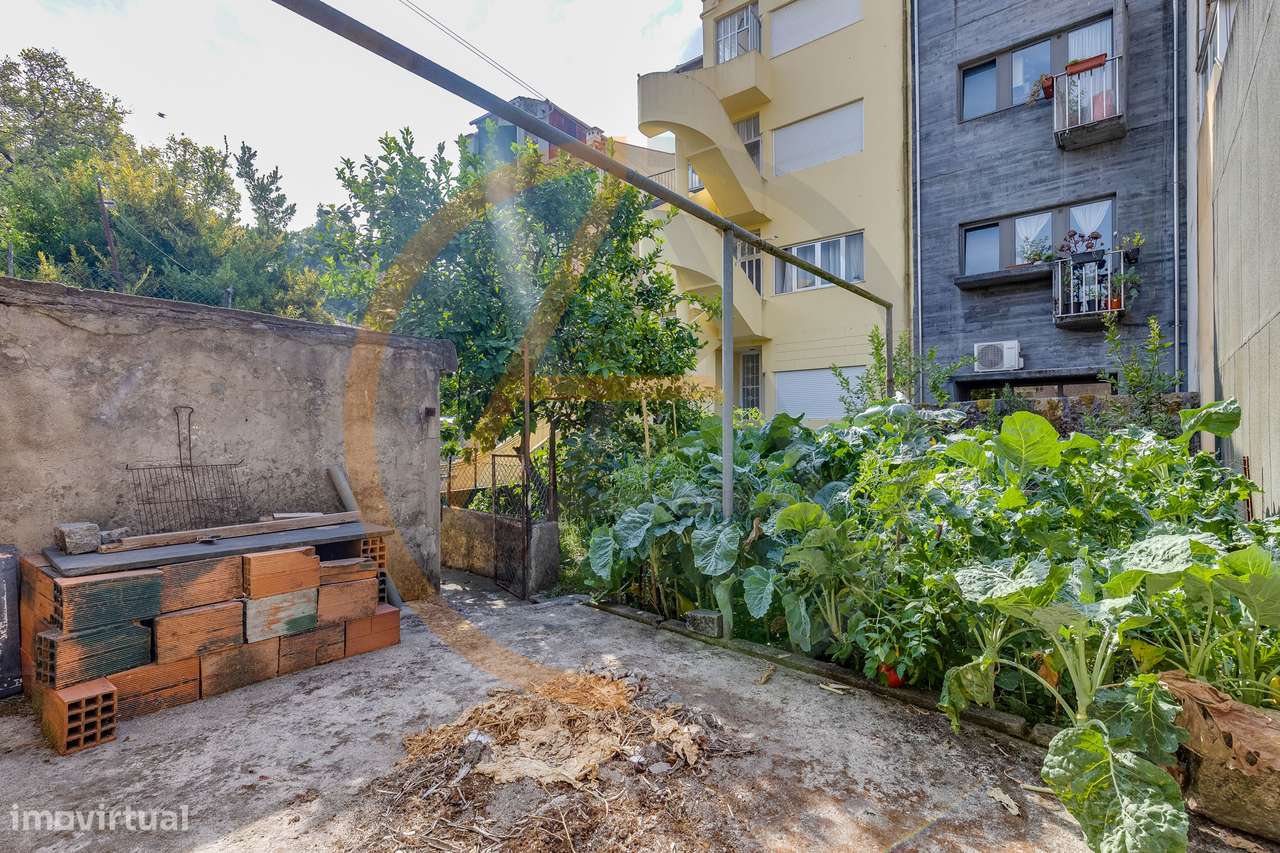 Apartamento T1 com Espaço Exterior | Cedofeita-32