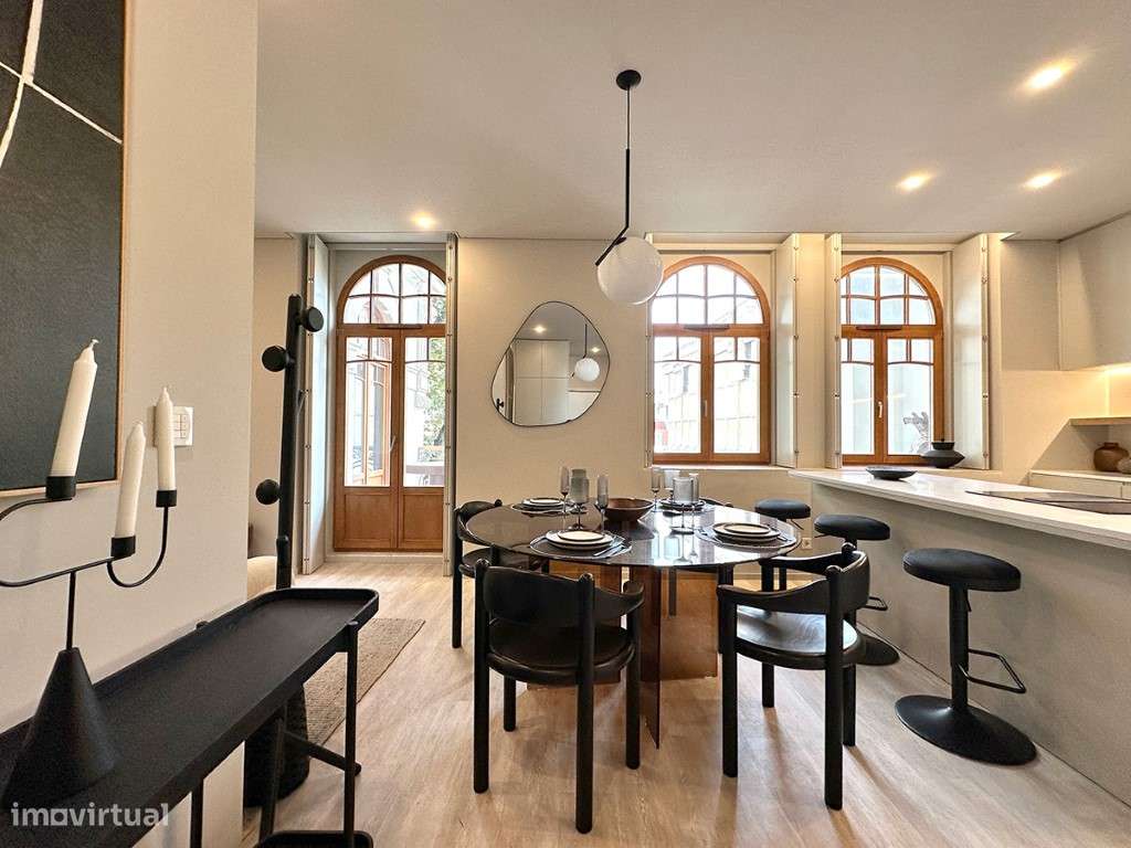 Apartamento T3 com garagem em palacete renovado em Lisboa - Grande imagem: 2/22