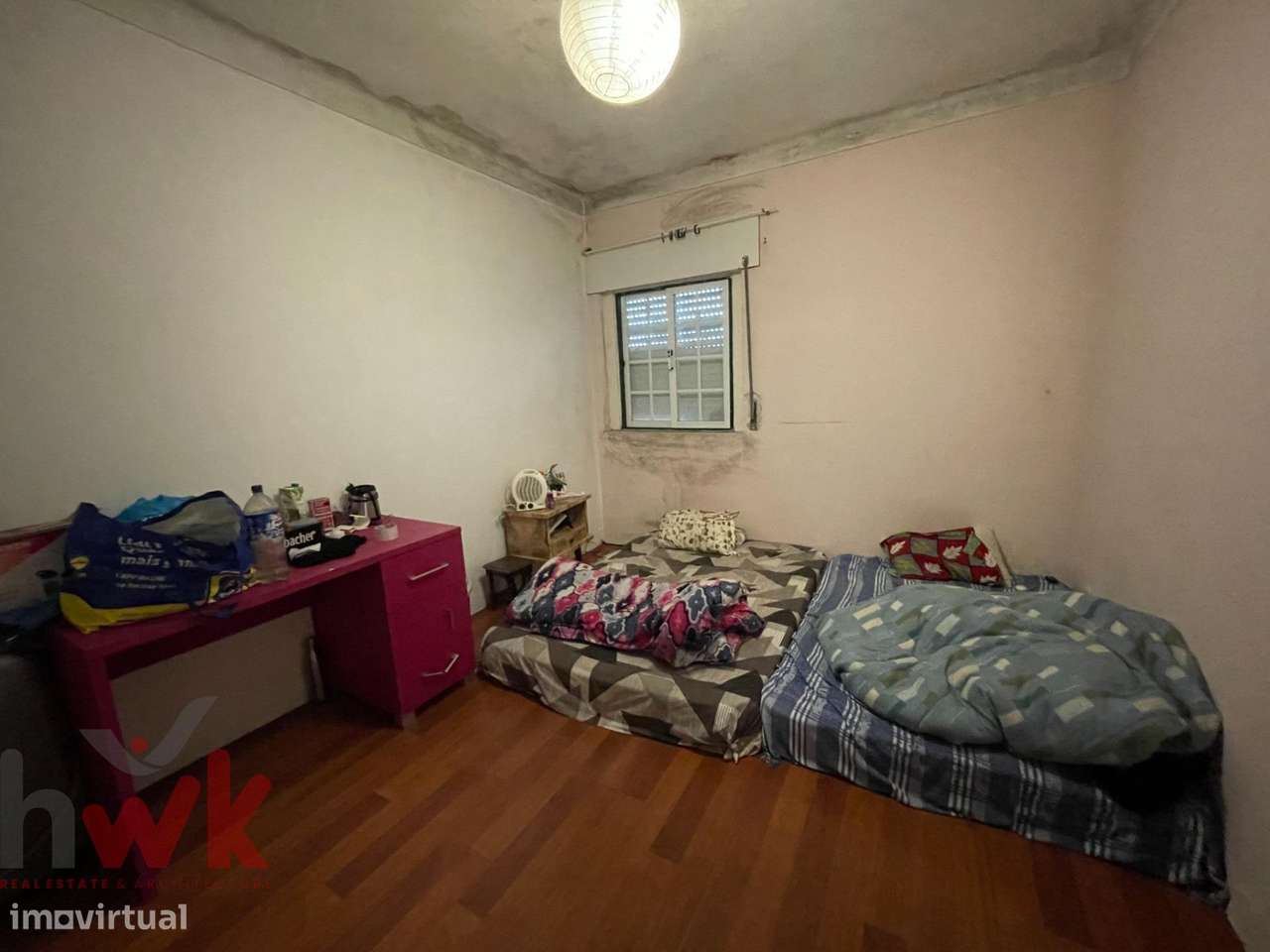 Casa dividida em 3 apartamentos com garagem-13