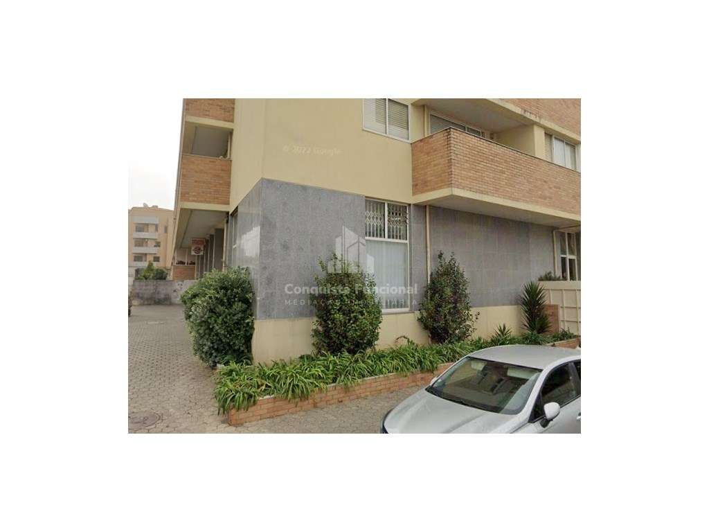 Loja com Viabilidade para Habitação | Canidelo - Gaia-9