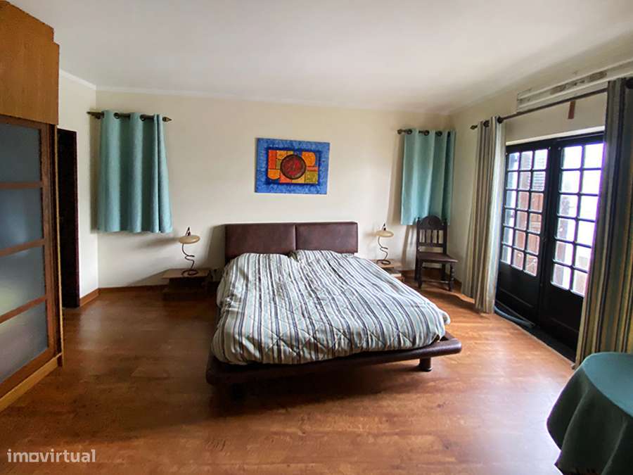 Grande moradia T5+1, piscina, jardim, garagem, sótão e anexo, Peniche-9