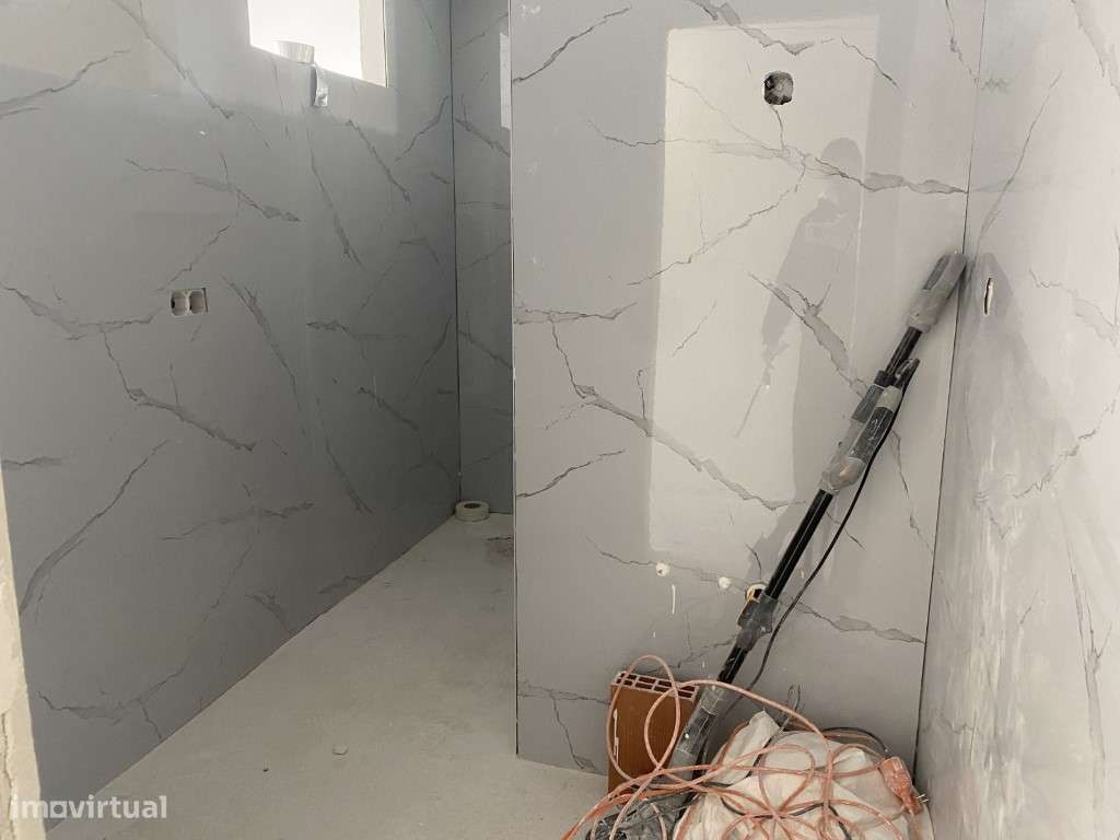 T2 Remodelado com Arrecadação | Figueirinha - Grande imagem: 5/8