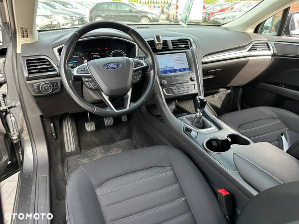 Ford Mondeo - 7