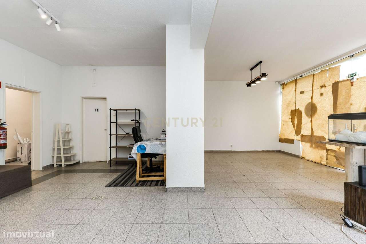 LOJA COMERCIAL PARA ARRENDAMENTO, JUNTO AO CEMITÉRIO DE BENFICA - Grande imagem: 4/15