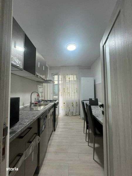 Inchiriez apartament cu 3 camere central - Imagine principală: 5/8
