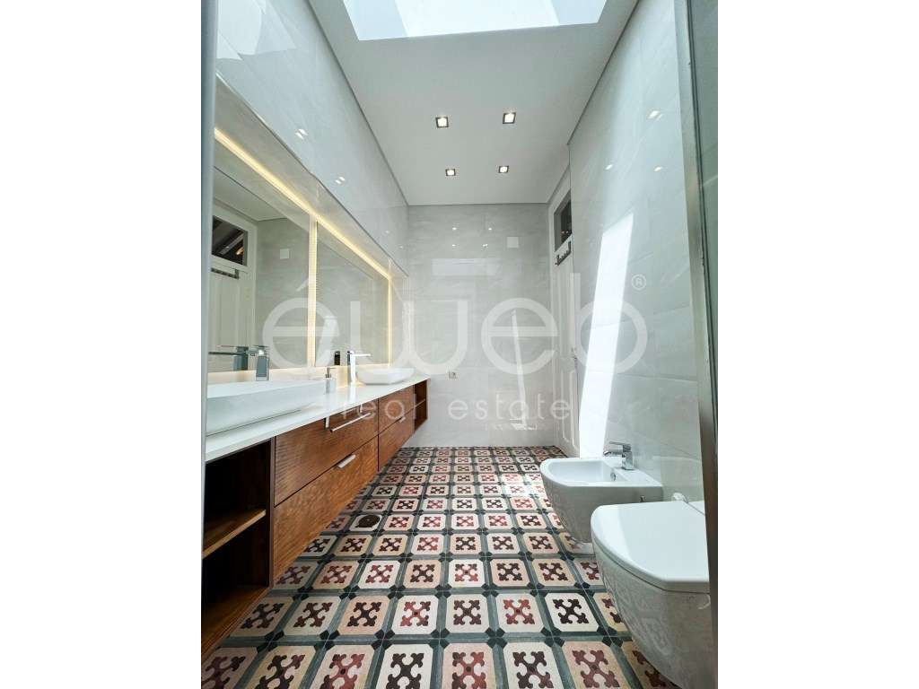 Penthouse T2 em plena Baixa de Setúbal-21