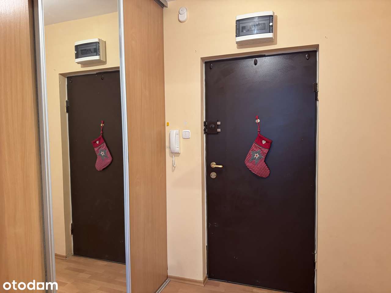 Kawalerka + 2 schowki na piętrze 4m2 w cenie mieszkania, loggia 10 m2-10