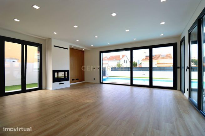 Luxuosa moradia isolada de 5 assoalhadas com excelentes áreas - piscin-2