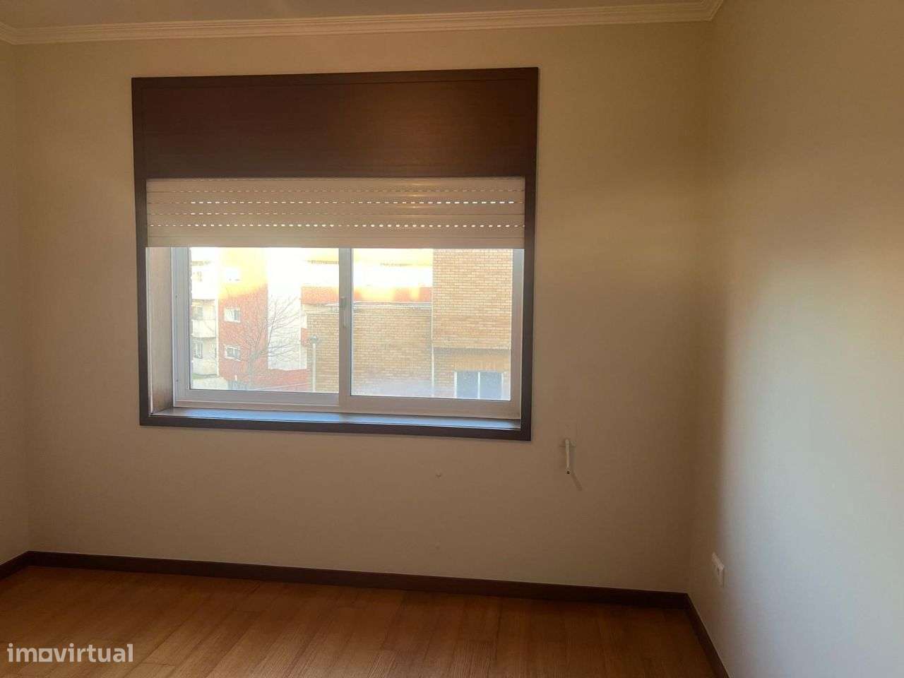 Arrendamento excelente t3 com garagem-5