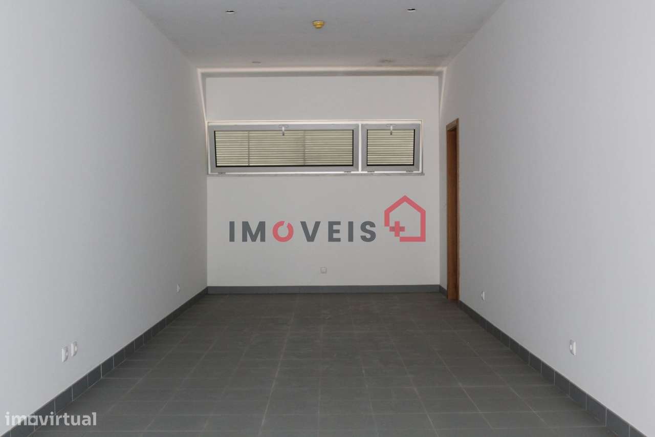 Loja a 100m do Santuário de Fátima-3