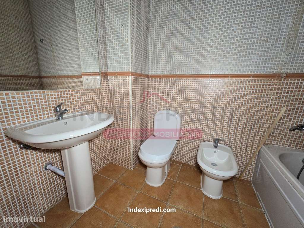 Apartamento T1 + 1- Aradas-12