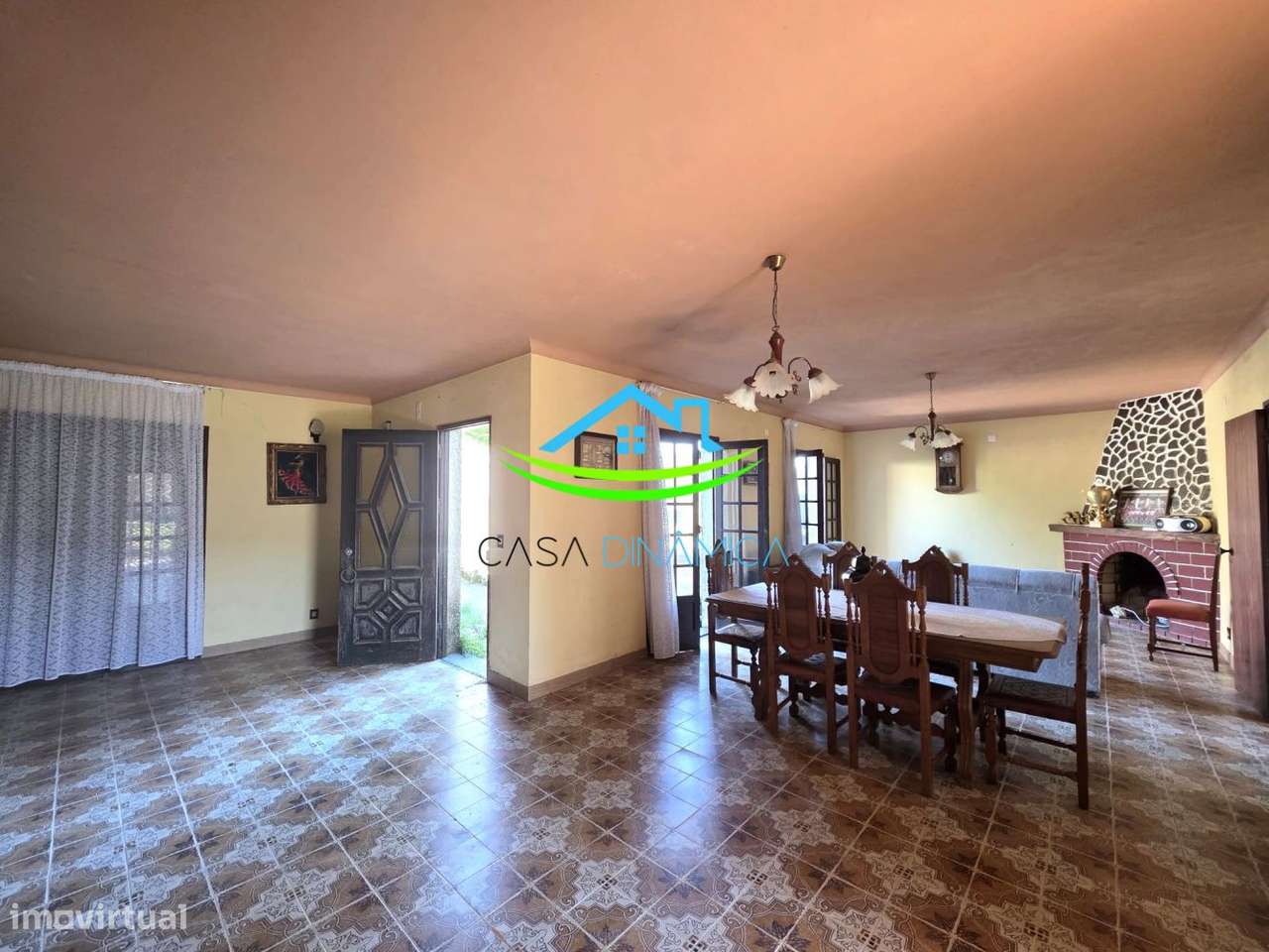 Moradia T3 em Azenha com terreno de 2000m2-1