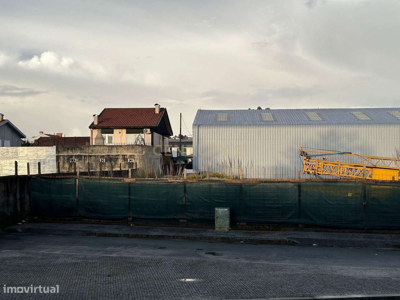 Lote 1 junto à Rua Oriental e A28, para construção de moradia - Grande imagem: 4/17