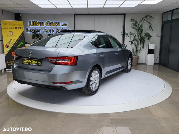 Skoda Superb Combi 2.0 TDI DSG Style - 5