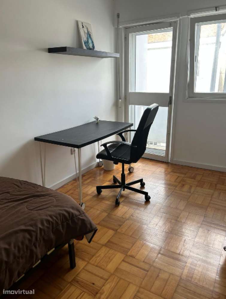 Quarto - localizado em Paranhos Porto - Grande imagem: 5/6