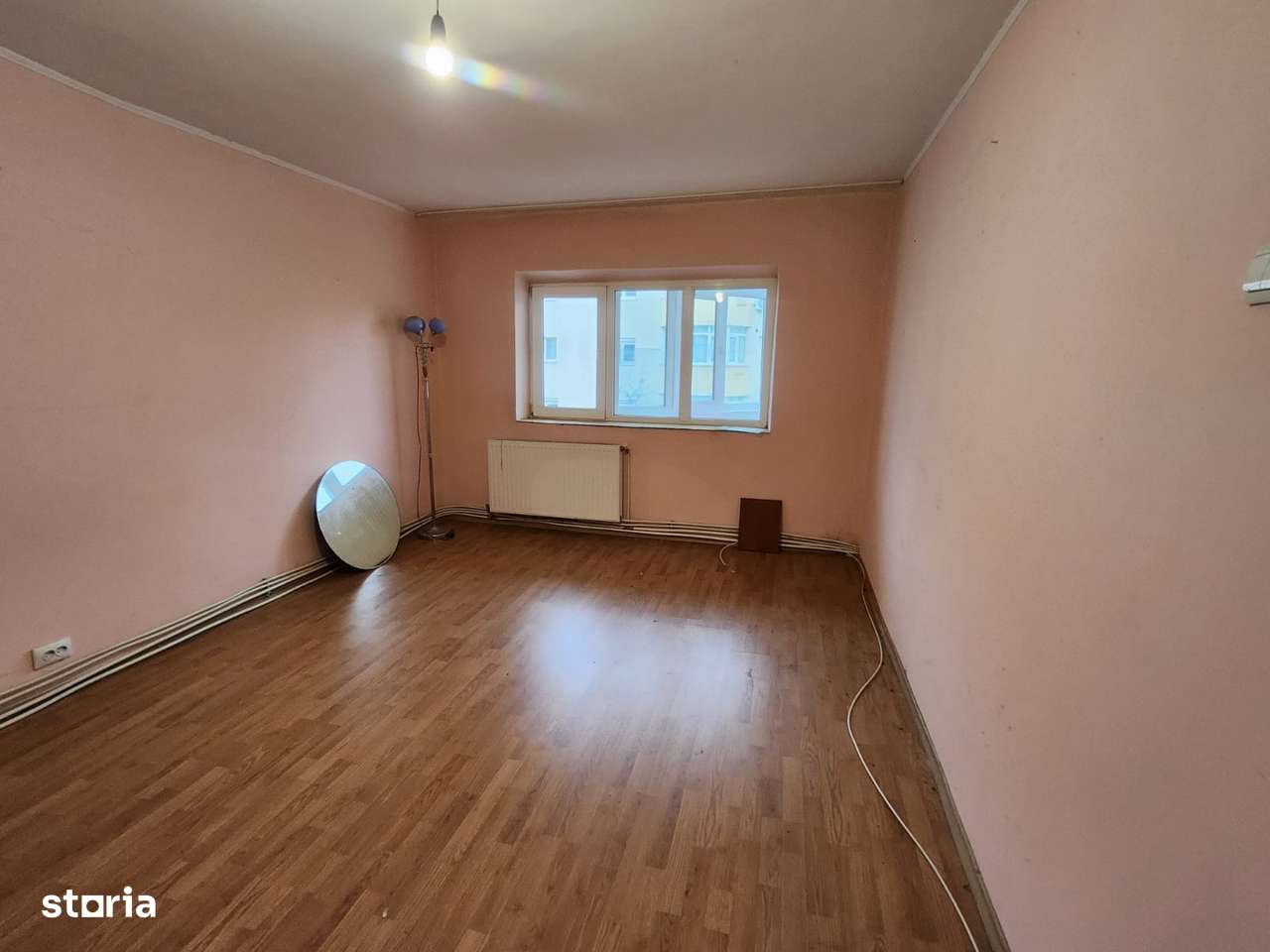 Decomandat 3 Camere  str Neagoe Voda et 2-4