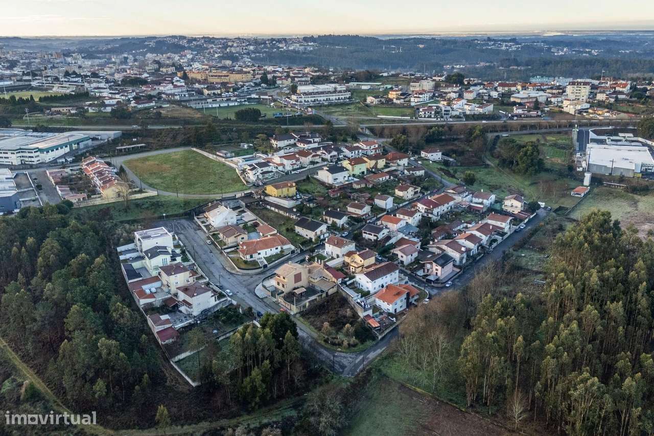 Lote de Terreno urbano, para construção de 1 Moradia, em Arrifana - Sa - Grande imagem: 5/7