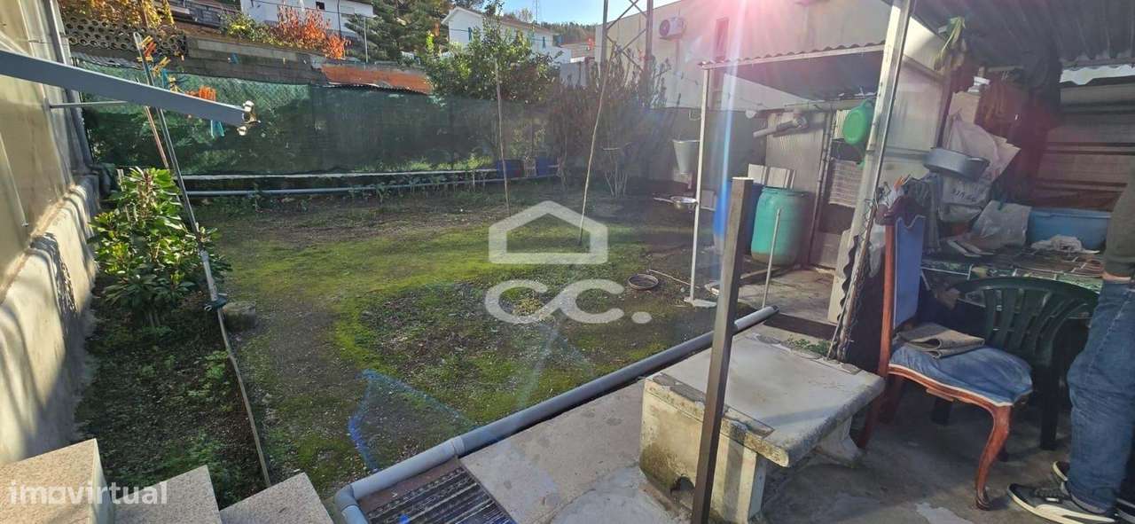 Moradia em Banda Restaurada T2+1 em Selho São Cristovão - Guimarães-18
