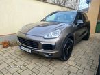 Porsche Cayenne - 12