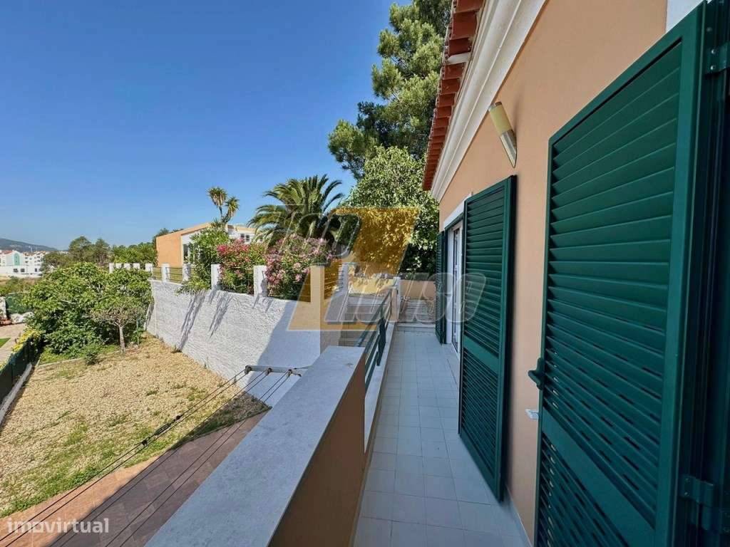 Moradia T4 com piscina e terreno de 900m2 - Quinta da Serralheira -...-27
