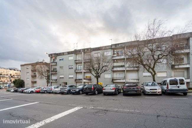 Apartamento T2 renovado, situado na freguesia de Real-11