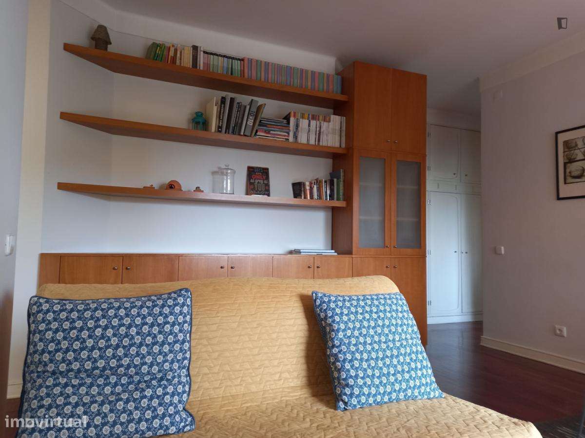 Apartamento com 1 quartos - localizado em Lordelo do Ouro Porto - Grande imagem: 5/7