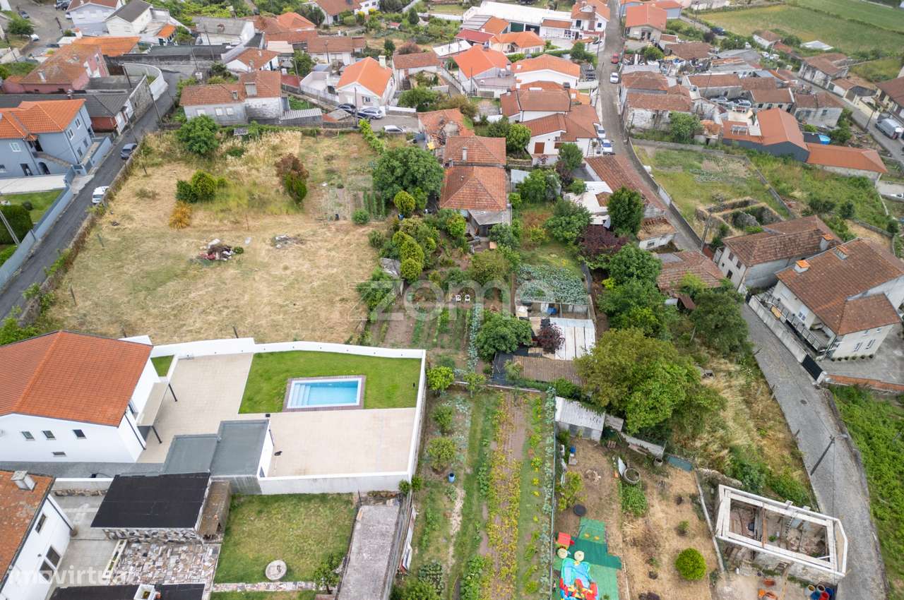 Moradias para recuperar e terreno para construção-Trofa - Grande imagem: 4/23