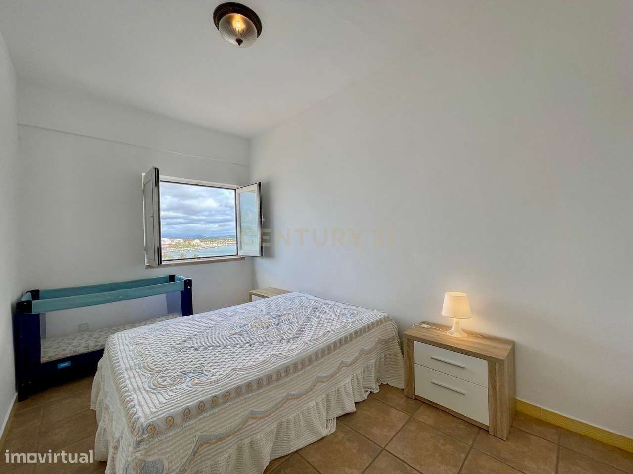 Apartamento T2 com Vista Rio Arade - Despensa - Marina de Portimão - P-13