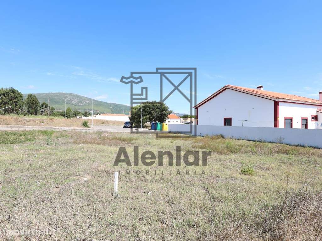 Lote para construção de Moraida - Abrigada-12