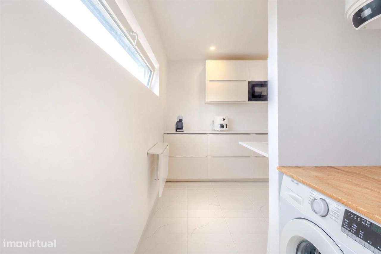 Apartamento T2 Renovado em Cruz de Pau, Matosinhos-9
