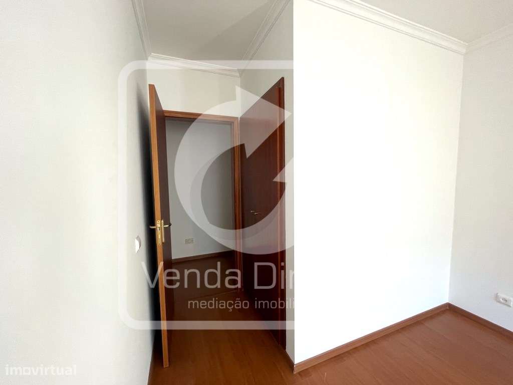 Apartamento T2 com 95 m² no Alto do Seixalinho | Perto da Estação F...-12
