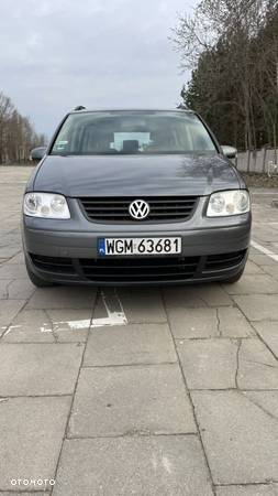 Volkswagen Touran 1.6 Conceptline - 1