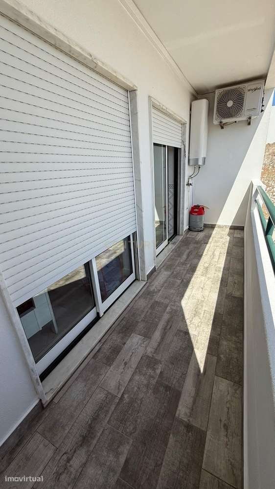 Apartamento T1 Espaçoso em Loulé – Conforto e Localização Privilegiada - Grande imagem: 4/23