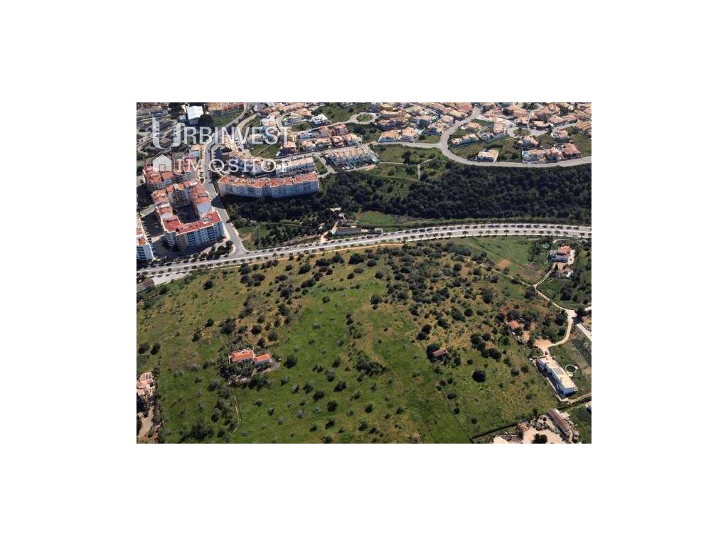 Lote de terreno urbano para a construção de prédio de apartamentos ... - Grande imagem: 5/15