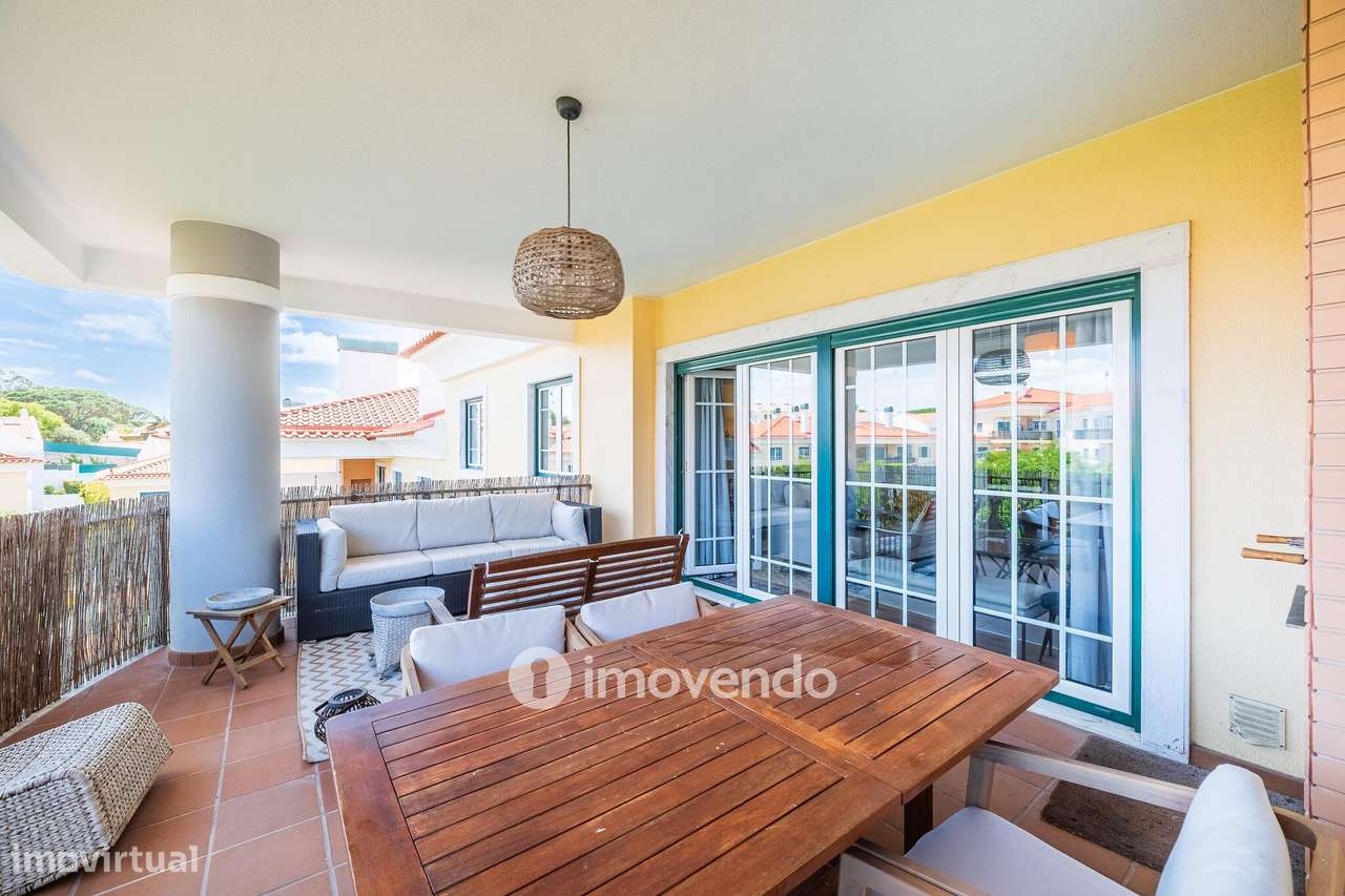 Apartamento T3 com garagem, em condomínio com piscina, em Bicesse-6
