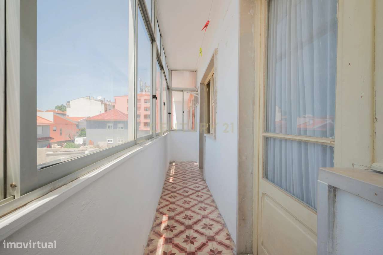 Oportunidade Investimento - Apartamento T2 | Mercês | Algueirão Mem Ma-7
