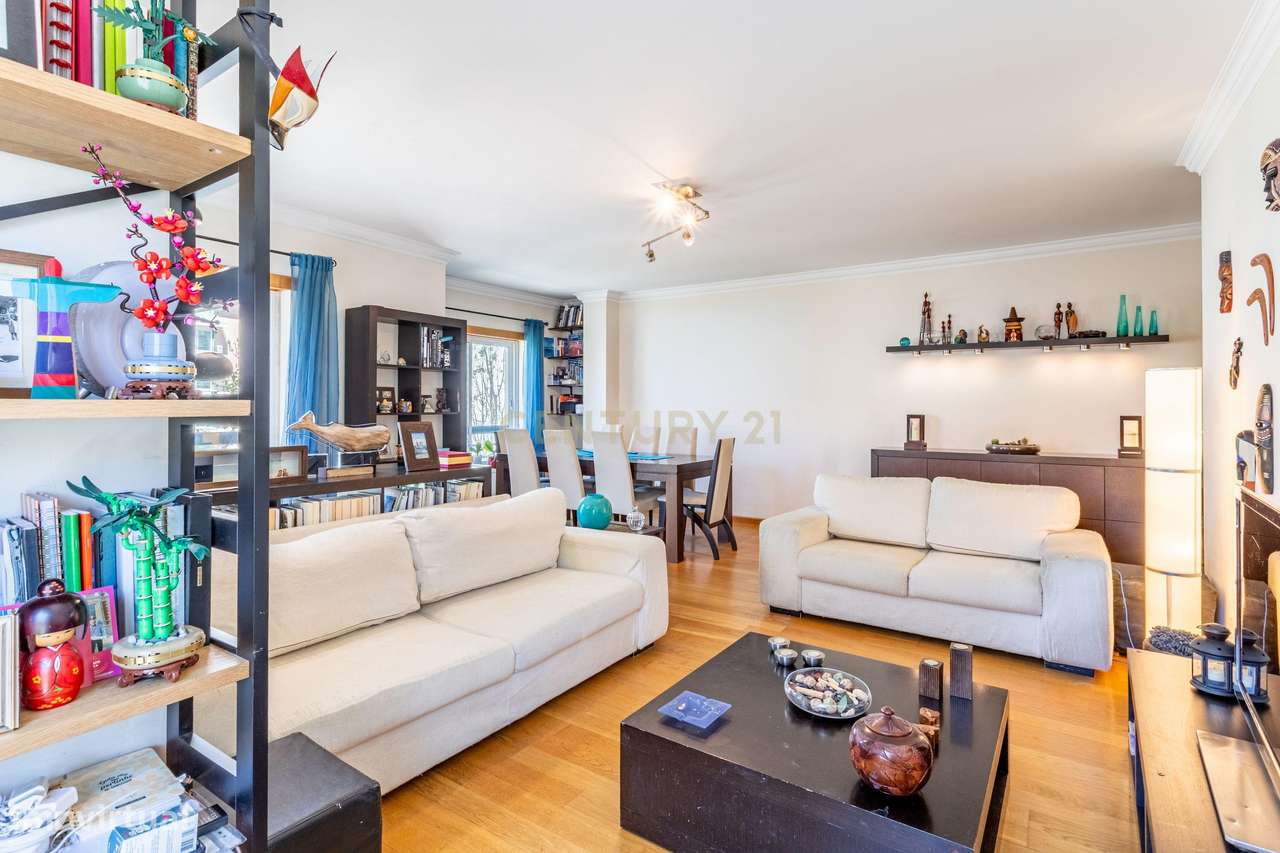 T2 com varanda, arrecadação e lugar de garagem – Rua São Bento Menni, - Grande imagem: 5/31