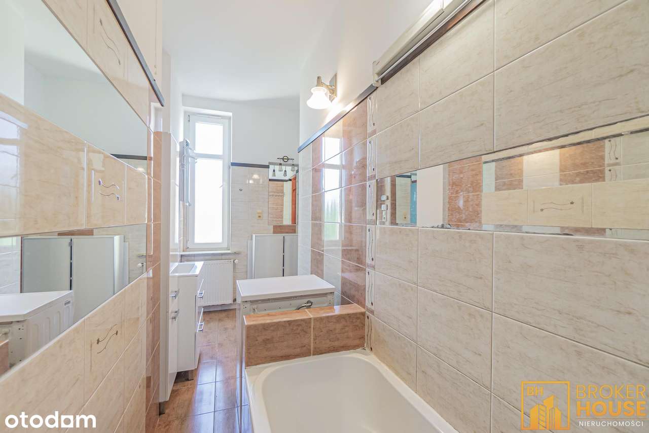 DUŻE MIESZKANIE W KAMIENICY Z BALKONAMI-10