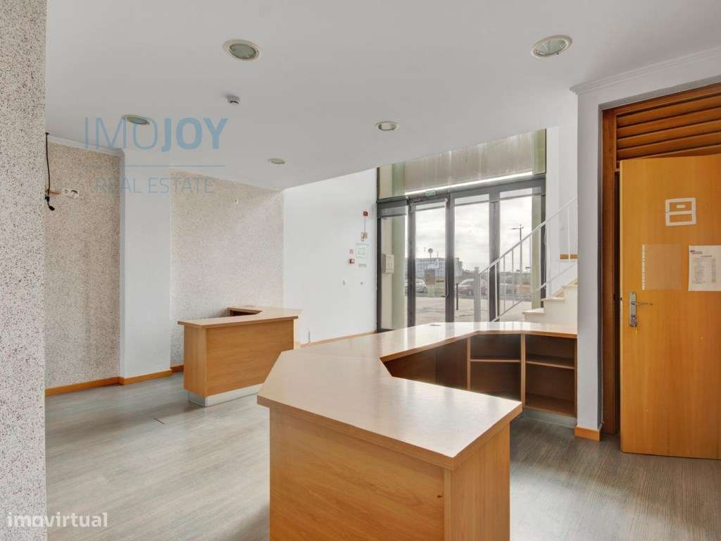 Espaçosa Loja para Venda em Peniche - Grande imagem: 5/26