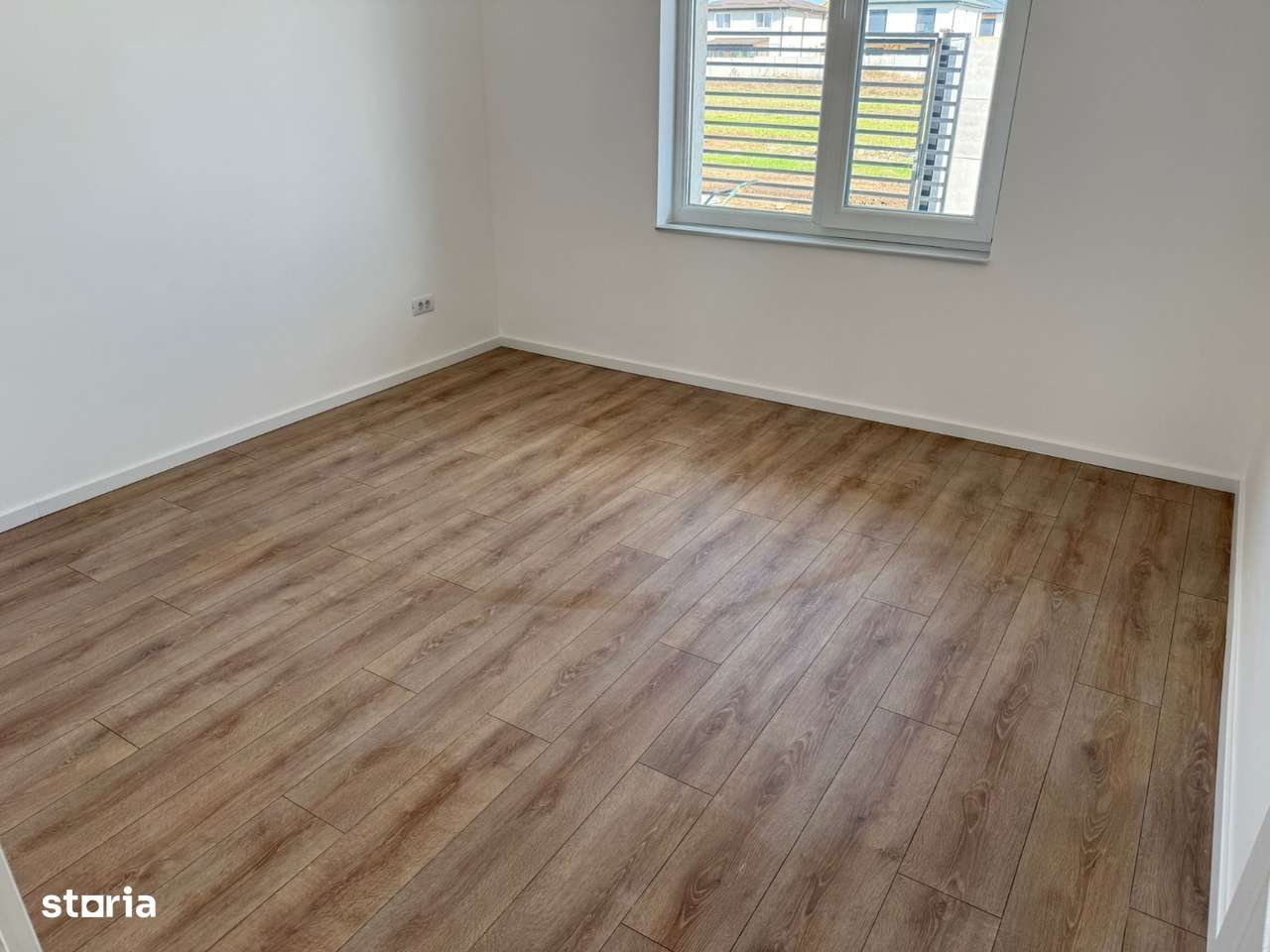 BERCENI-MACULUI VILA INDIVIDUALA 160000 EURO CU TVA INCLUS-2