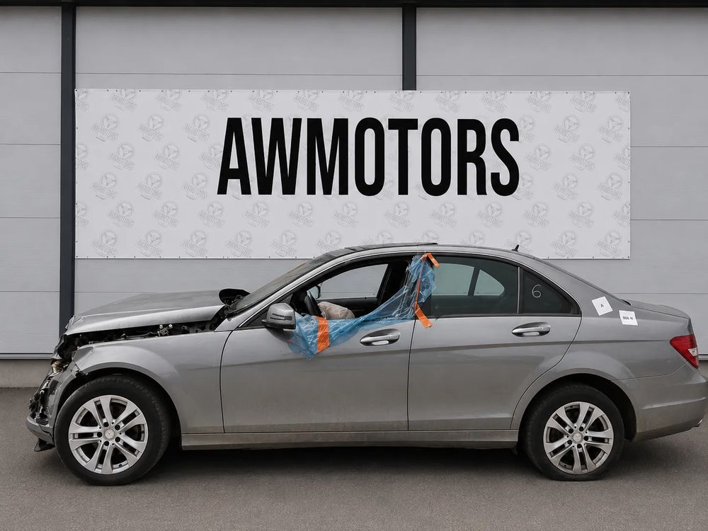 MERCEDES BENZ C KLASA C220 2013
