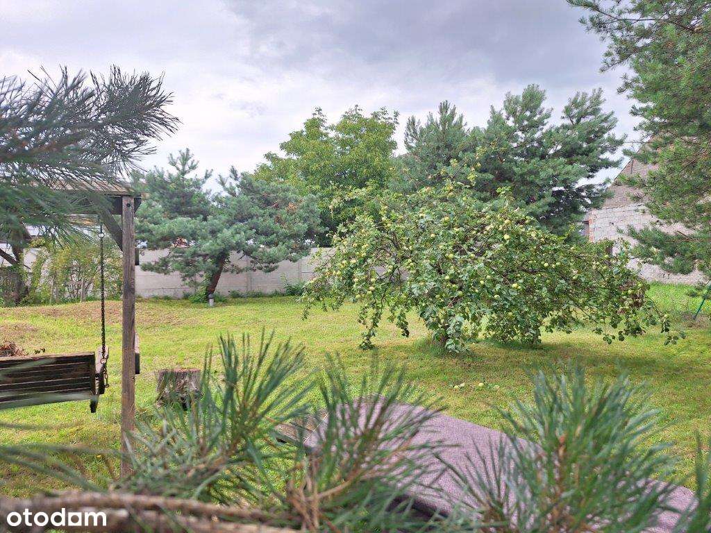 Przestronny dom z dużym ogrodem-17