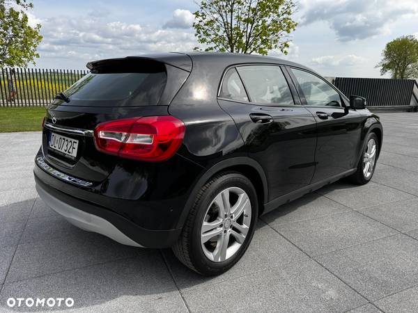 Mercedes-Benz GLA 180 (CDI) d 7G-DCT - 6