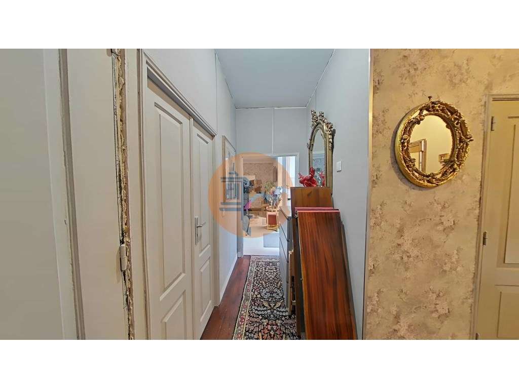 Moradia com 3 Quartos e Alojamento Local na Zona Histórica de Faro - Grande imagem: 5/27